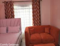 B&B Sikoma - Comfy Getaway STUDIO apartment near JKIA & SGR with KING BED, WIFI, NETFLIX and SECURE PARKING - Bed and Breakfast Sikoma