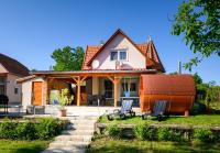 Dorka Vendégház - B&B