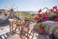 Deluxe tweepersoonskamer met balkon en uitzicht op zee