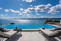 Luxury villa Euphorica Omis with pool, jacuzzi, sauna, gym - B&B
