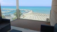 B&B Larnaka - Lazuli Sea View Beachfront Ap 254 - Bed and Breakfast Larnaka