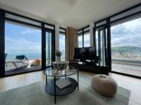 Riviera Apartments - Five Stylish Penthouse Apartments with Unrivalled Sea Views of Teignmouth, Shaldon, The Jurassic Coastline & The Teign Estuary - B&B Teignmouth