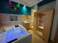 Suite d'amour et détente jacuzzi, sauna et massage - Chambres d’hôtes