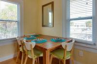 1BR 1BA NorthStar Bungalow. Just Steps to the beach and the bay. - B&B