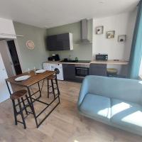 B&B Coutances - Joli appartement F2 plein centre Coutances - Bed and Breakfast Coutances