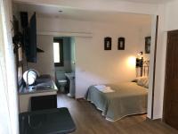 Studio mit Kingsize-Bett und Schlafsofa