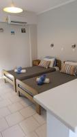 Studio (3 Adults)
