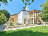 B&B Carlyon Bay - Pinetum Garden Two Bedroom Apartments - Bed and Breakfast Carlyon Bay