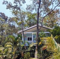 West Bay Roatan - Sunny & Modern Oasis- - 3 min to beach - Queen beds! - Bed and Breakfast