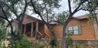 The Den - Family friendly, Close to Fiesta Texas, SeaWorld, Riverwalk and more - B&B