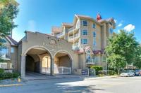 B&B Kelowna - Downtown Kelowna 2 Bdrm 2 Bath Waterfront Condo - Bed and Breakfast Kelowna