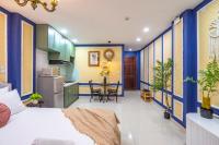 Studio Lit King-Size