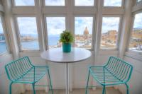 B&B Floriana - Beautiful one bedroom seafront apartment VPAL1-1 - Bed and Breakfast Floriana