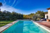 B&B Cabris - villa spacieuse au calme, piscine, avec grand jardin - Bed and Breakfast Cabris