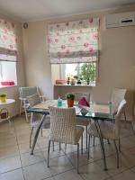 Maria's guesthouse - Bed and Breakfast Batsíon