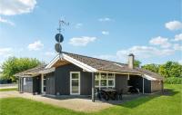 B&B Fjellerup Strand - Beautiful Home In Glesborg With Kitchen - Bed and Breakfast Fjellerup Strand