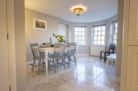 Saxon House 7 - Bed and Breakfast