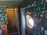 James Patrick Lodge (sleeps 2-4 adults plus en suite shower room)