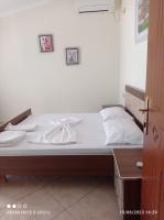 Guesthouse Fatos Biti - B&B Divjakë