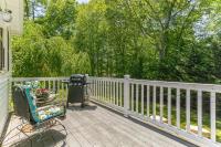 Cozy Bungalow Just Minutes from Mystic, Westerly Beaches, Boating and Casinos! bungalow - Chambres d'hôtes Groton