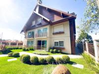 Rosa Edifício Vivere Canela - B&B Canela