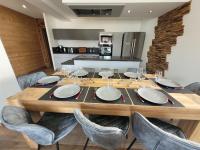 Appartement en Chalet 4 étoiles - B&B Huez