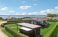 B&B Sønderby - Cozy Home In Juelsminde With House Sea View - Bed and Breakfast Sønderby