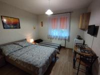 Chambre Triple avec Salle de Bains Privative