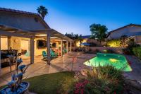Coachella Chill: Luxury 4BR/4King Paradise Retreat - B&B Indio