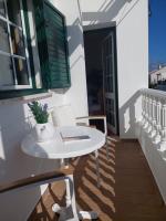 Lagoa azul guest house - B&B