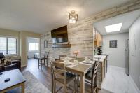 Stylish Gatlinburg Condo with Pool Walk Downtown! - B&B