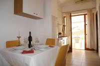 Apartment in Dugi Rat with sea view, balcony, air conditioning, WiFi 5132-6 - Bed and Breakfast Dugi Rat