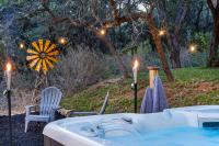 The Overlook Cottage . King Bed . Mini Lake View - B&B Canyon Lake