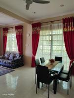 Homestay Ummi Balqis - B&B Kampung Molek