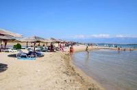 Palm Tree apartment 1 - Bed and Breakfast Nin