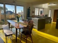 Stunning, Modern and Spacious House - Truro - B&B Truro