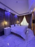 B&B Lagos - The Vistana Riverside 2Bedroom Apartment - Bed and Breakfast Lagos