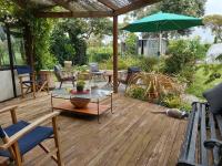 Birds Eyes Te Awanga - B&B