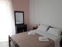 Deluxe One-Bedroom Apartment with Terrace and Olive Grove