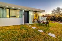KRAVIT Premier Suites - B&B