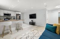 Beautiful 1 bedroom apartment - private entrance - Bed and Breakfast Moncton