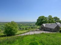 B&B Buxton - The Barn at Hill House - Bed and Breakfast Buxton