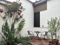 FUN HOUSE - spacious apartment near old town - B&B
