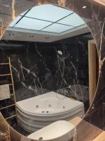 Studio with Spa Bath