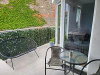Top ausgestattetes drei Zimmer Apartment mit großer Sonnenterrasse - Ferienwohnung