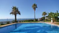 Lovely frontline beach apartment - B&B