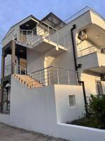 ApartsDobraVoda - Ferienwohnung Dobra Voda