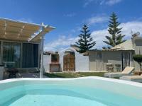 B&B Goúves - George's Island House with Plunge Pool - Bed and Breakfast Goúves