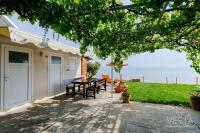 B&B Nea Skioni - Sea the Day Beachfront 3-bdrm House, Nea Skioni - Bed and Breakfast Nea Skioni