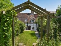 B&B Winchester - The Old Sweet Shop - Bed and Breakfast Winchester